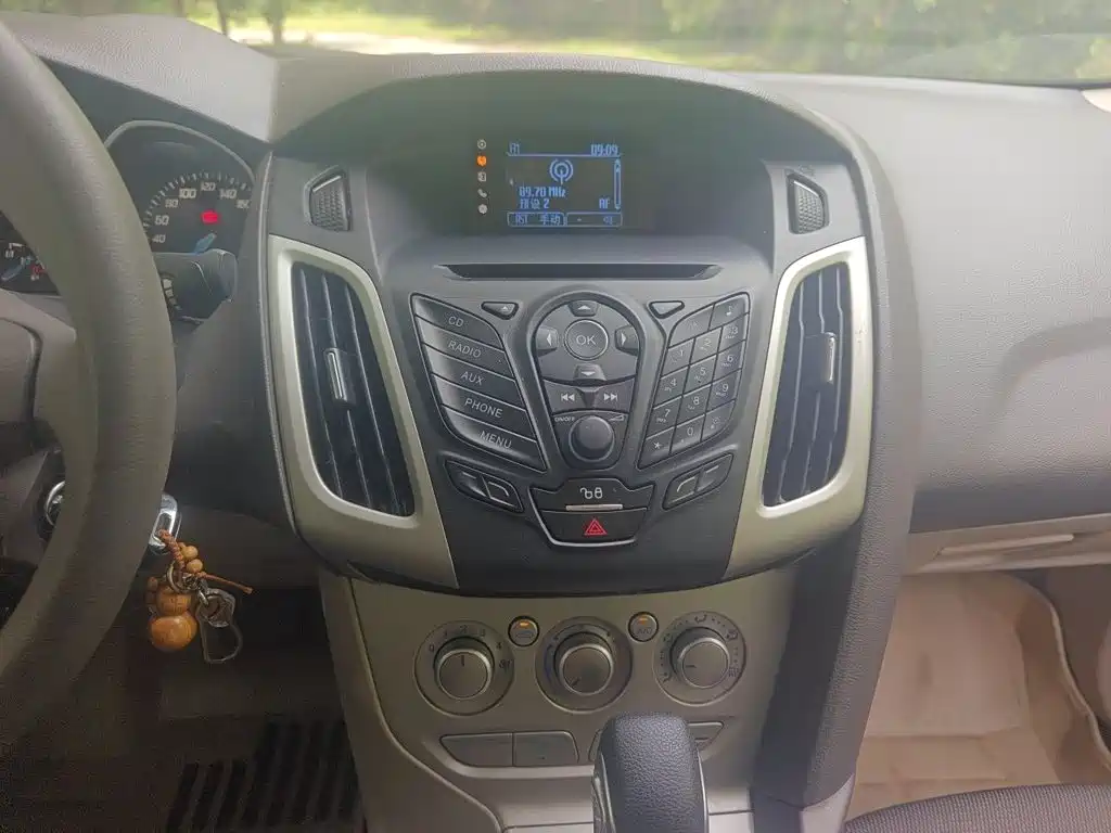 Focus Sedan 1.6 L Auto Comfort