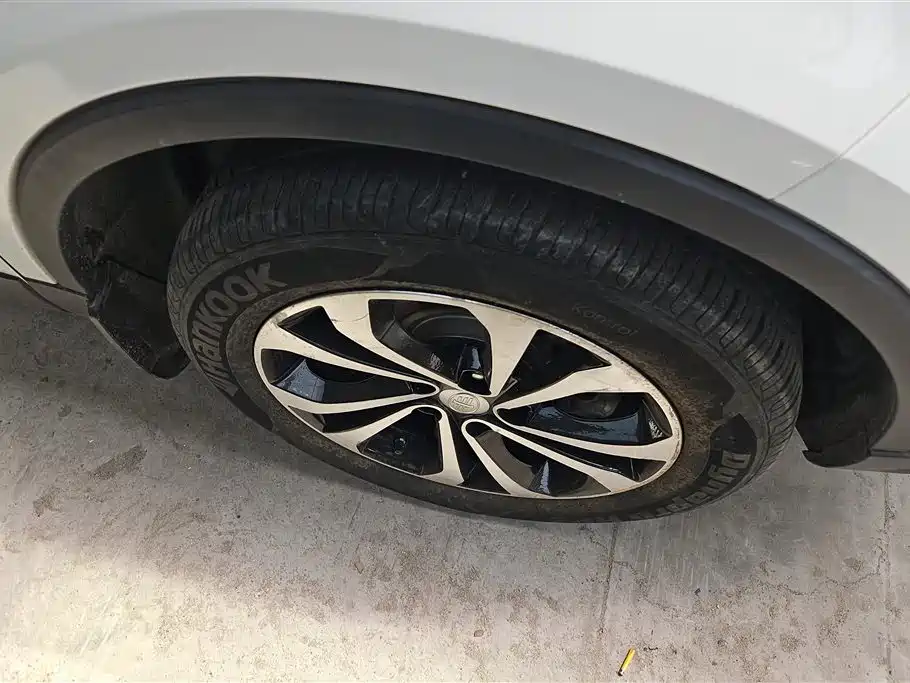 Besturn X80 奔腾X80 2018款 Live版 2.0 L 自动舒适型