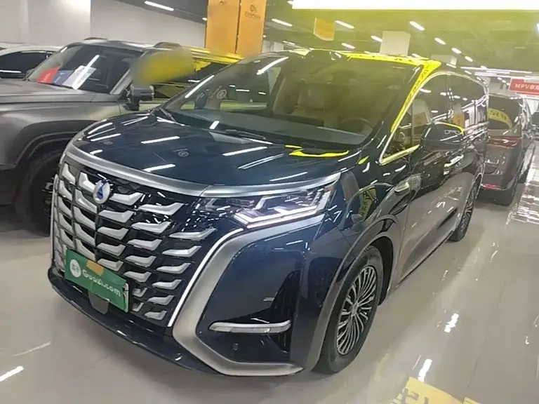 Denza D9 DM-i Smart Drive 1020 4 WD Flagship