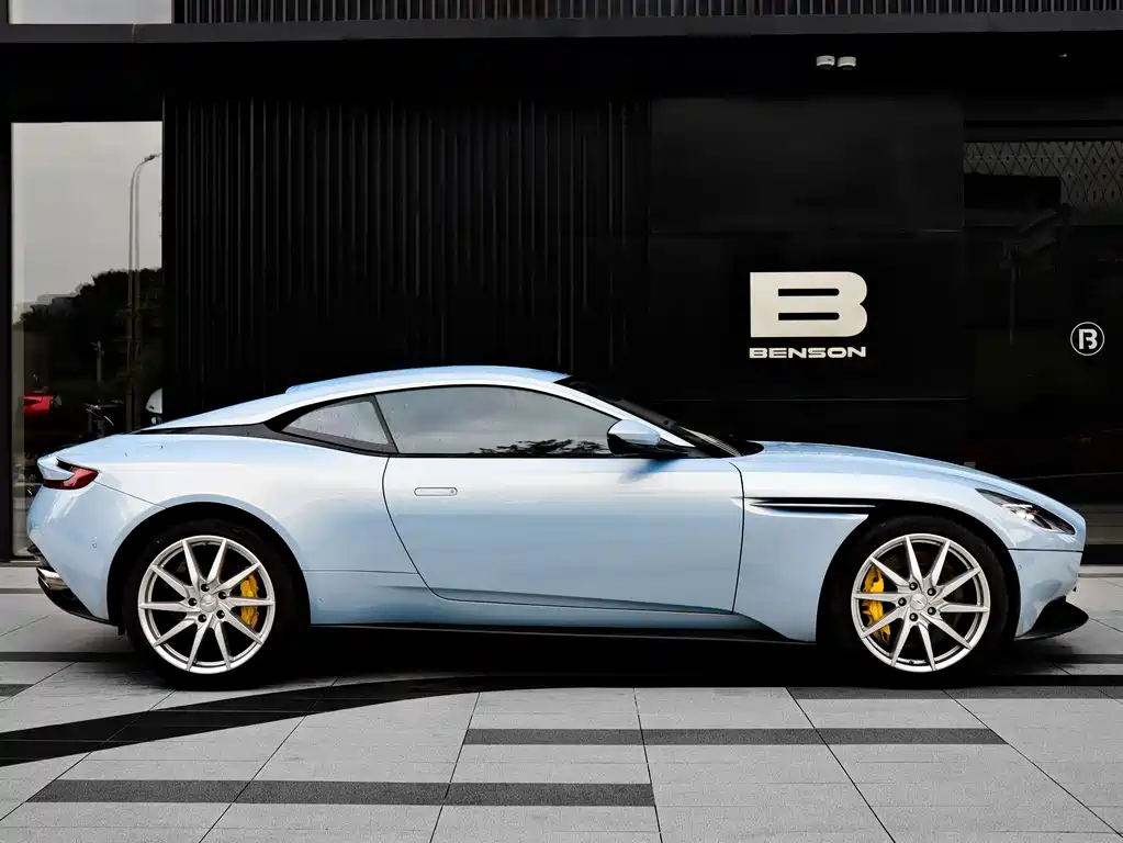 Aston Martin DB11 4.0 T V8 Coupe