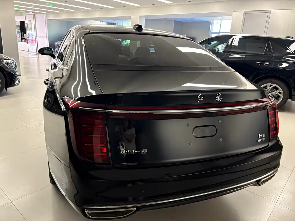 Hongqi H9 2.0 T 2 WD Flagship Enjoyment Luxury Business 5-seat