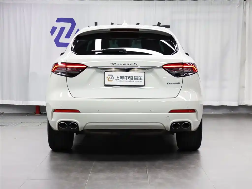 Levante 2.0 T GT Sharp Edge