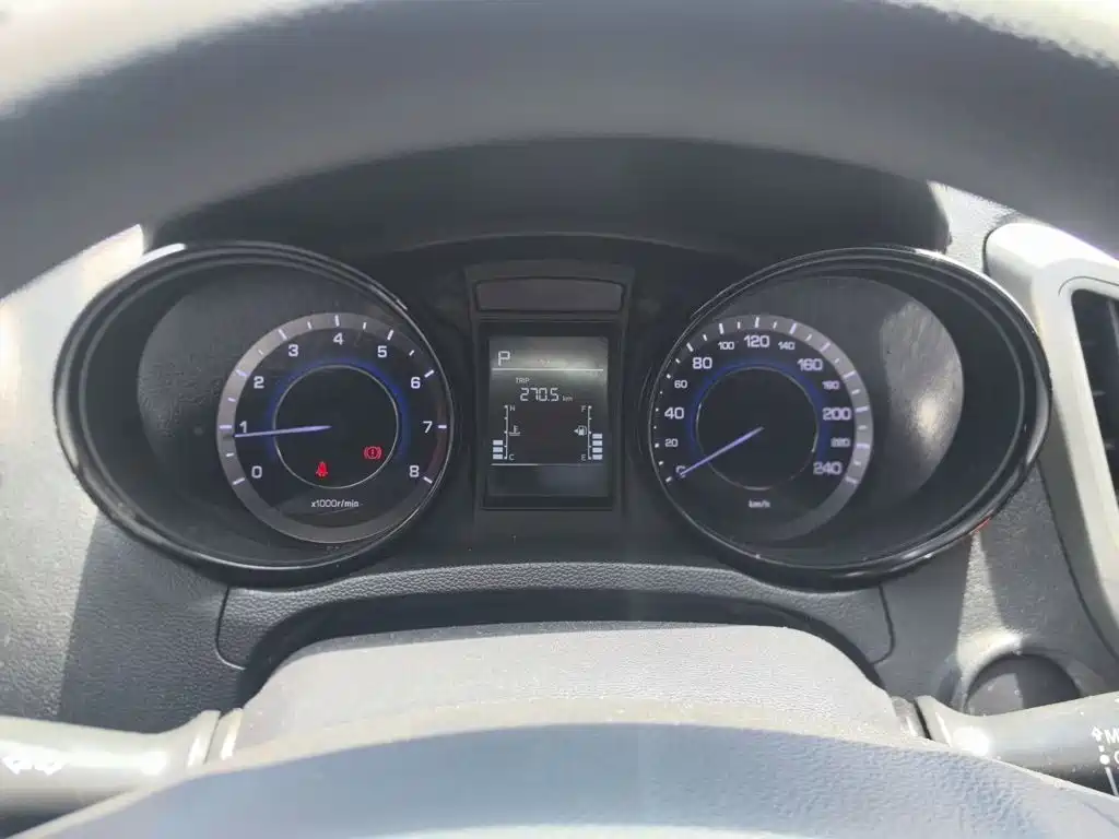 Changan CS15 1.5 L Auto Fashion