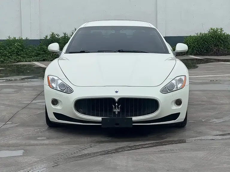 Maserati GranTurismo 4.2 L Standard