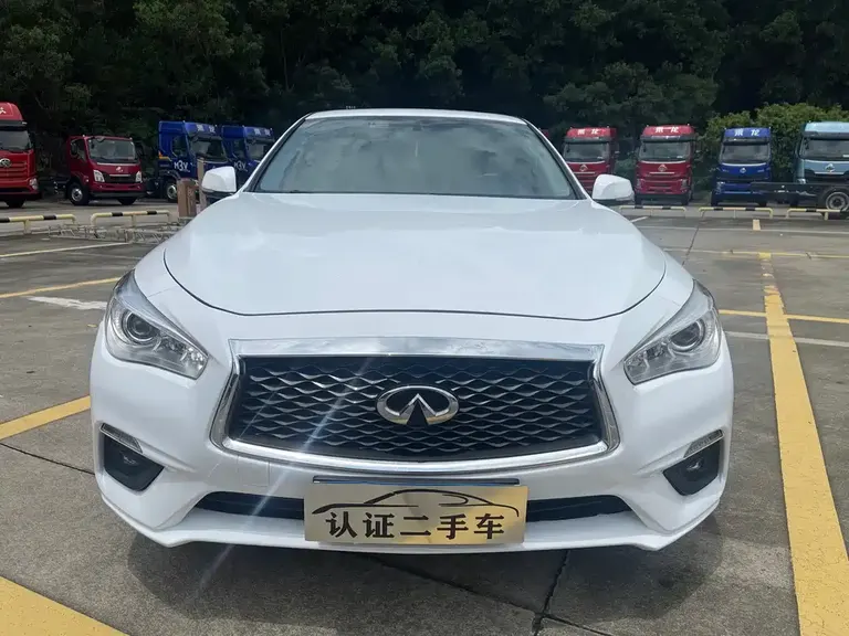 Infiniti Q50 L 2.0 T Comfort CN-V
