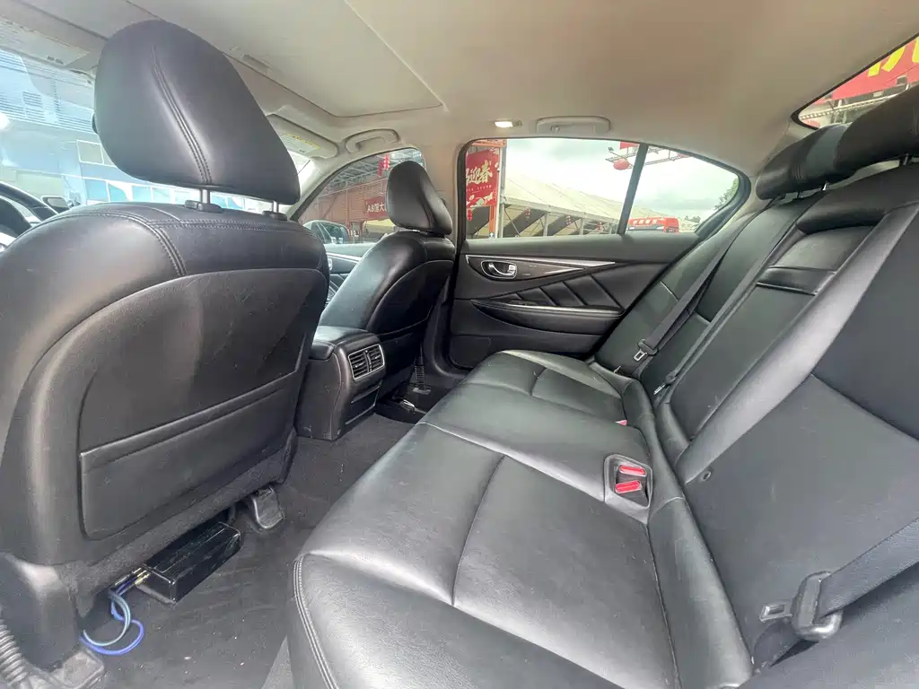 Infiniti Q50 L 2.0 T Comfort CN-V