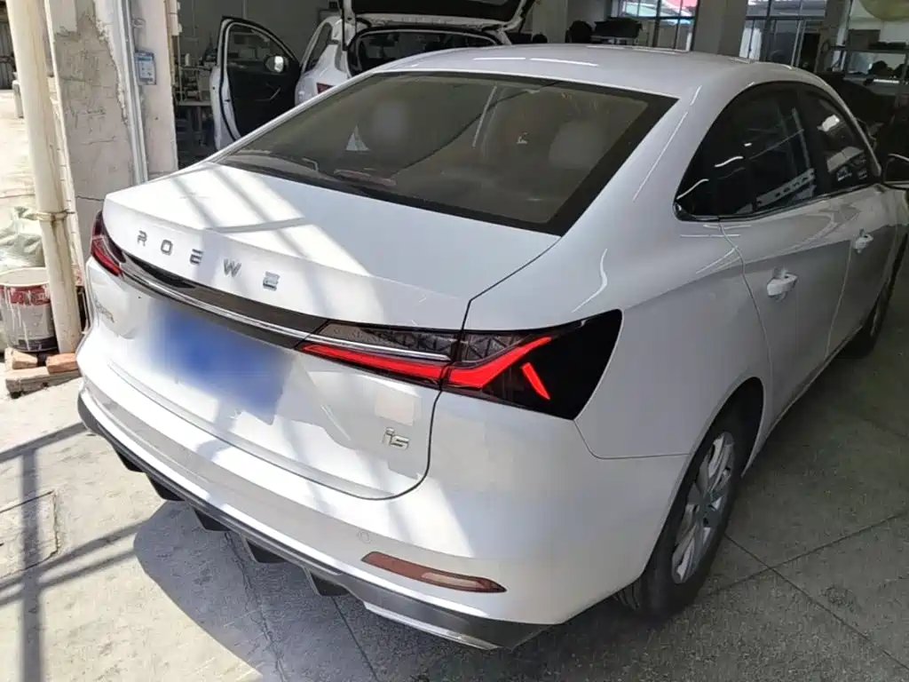 Roewe i5 1.5 L CVT Luxury