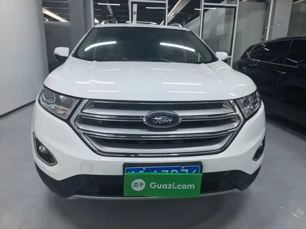 Edge EcoBoost 245 2 WD Elite Sharp 5-seat