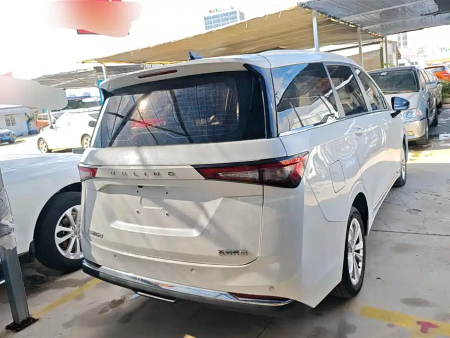 Wuling Jiachen 1.5 L Manual Smooth Enjoyment Comfort