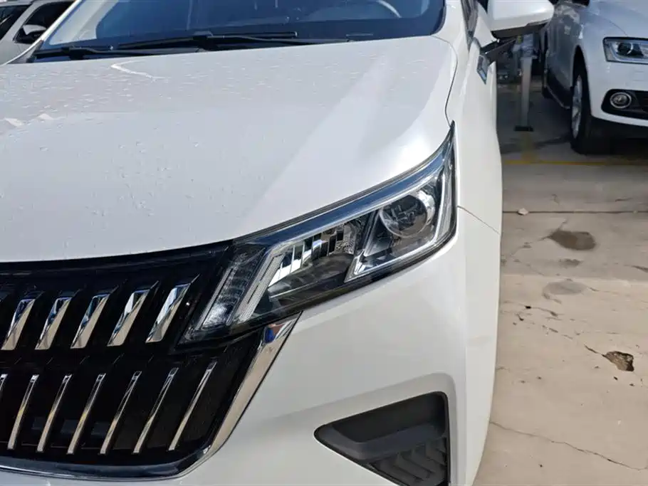 Wuling Jiachen 1.5 L Manual Smooth Enjoyment Comfort