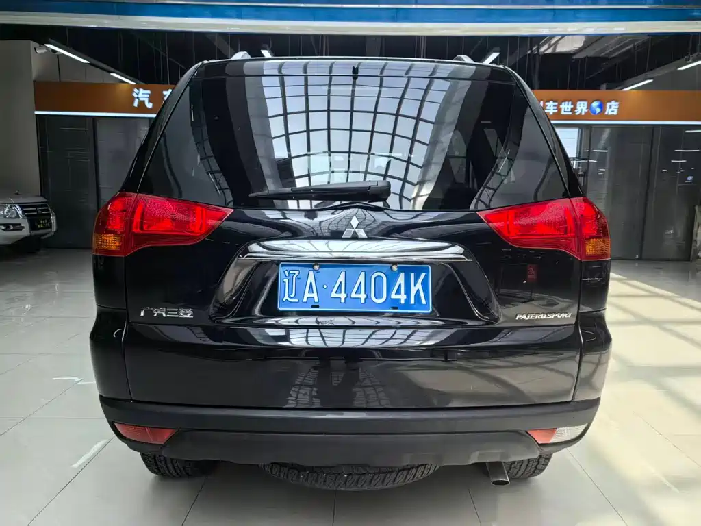 Pajero Sport 3.0 L Auto 4 WD Flagship