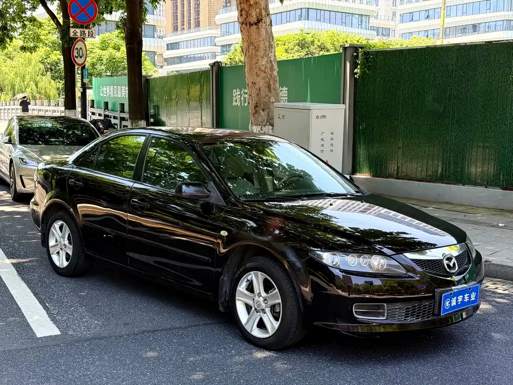 Mazda 6 2.0 L Auto Luxury
