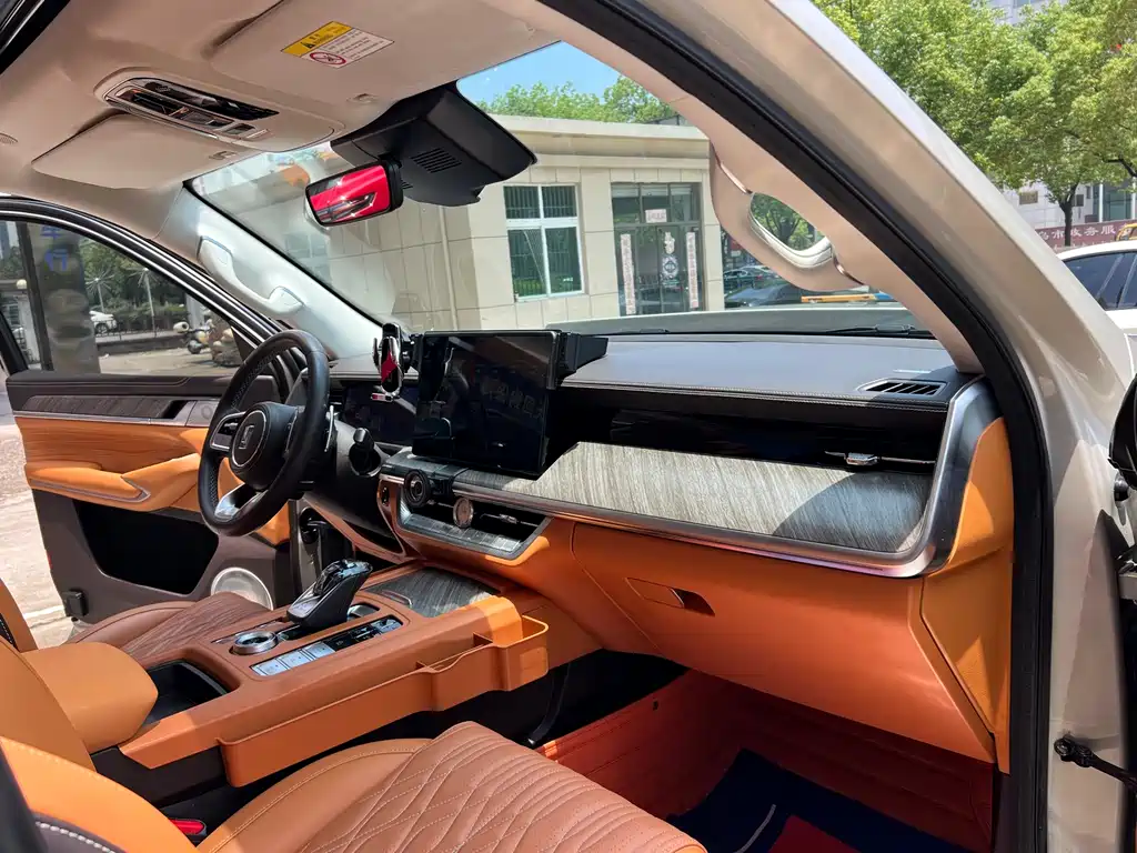 Tank 500 3.0 T Sport Summit 5-seat