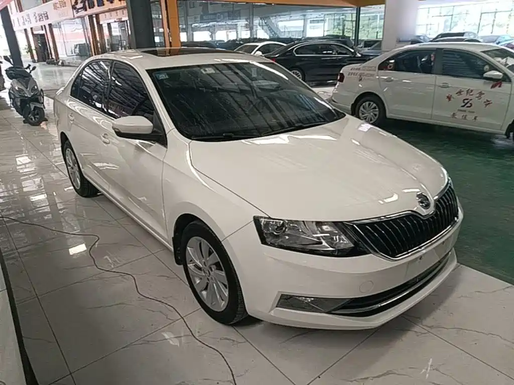 Rapid 1.5 L Auto Comfort CN-VI
