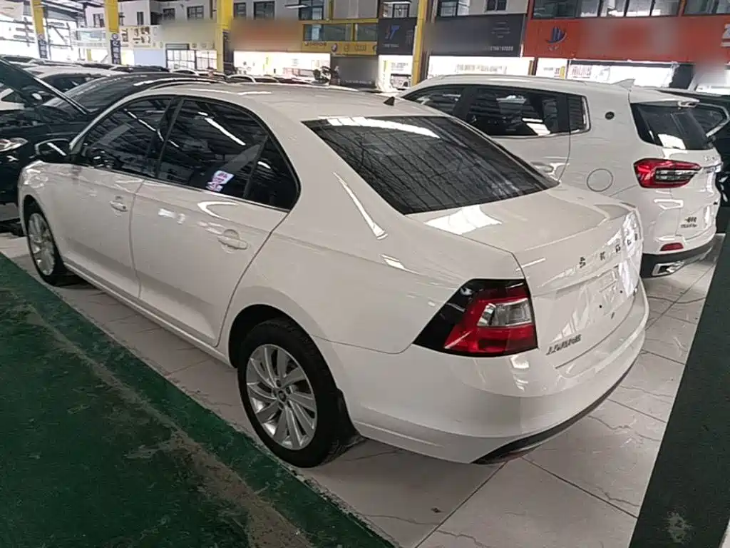 Rapid 1.5 L Auto Comfort CN-VI