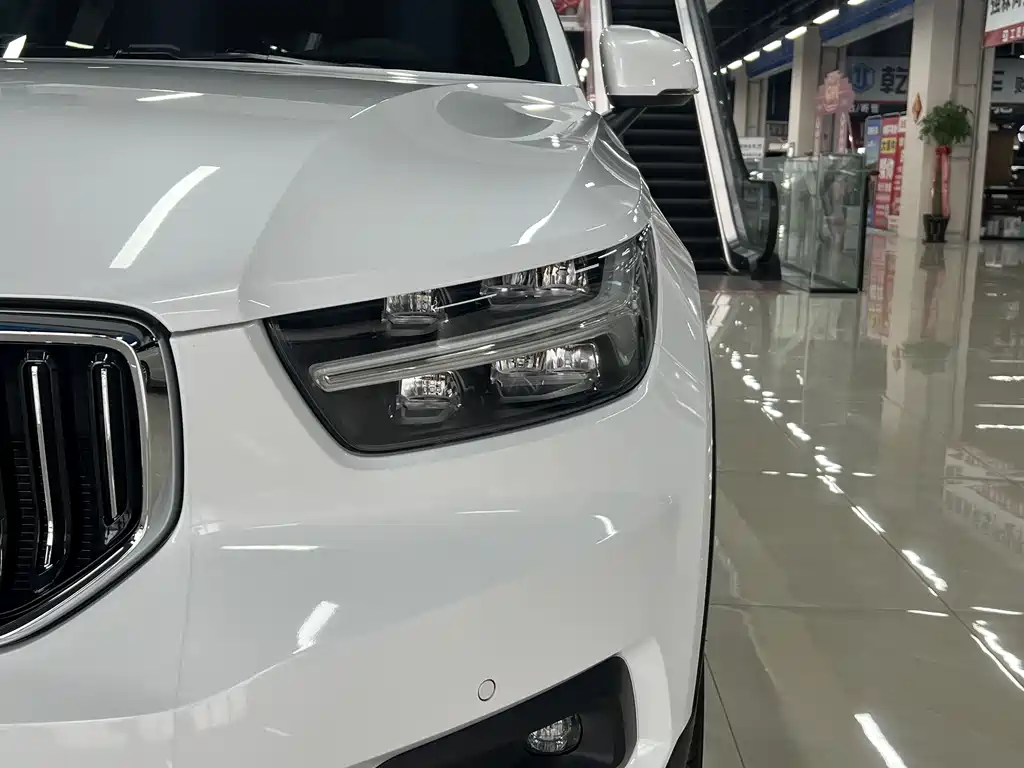 Volvo XC40 T4 4 WD Smart Vision Luxury