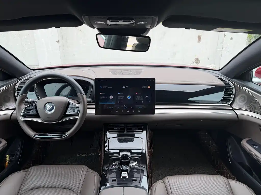 Han DM 4 WD Performance Luxury