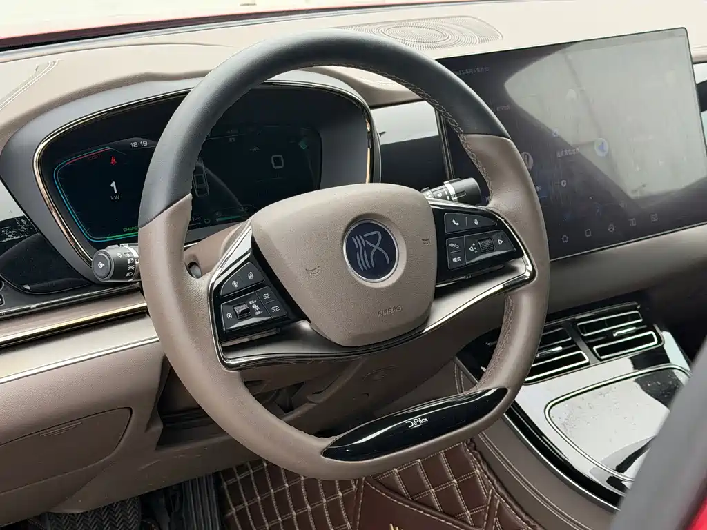 Han DM 4 WD Performance Luxury