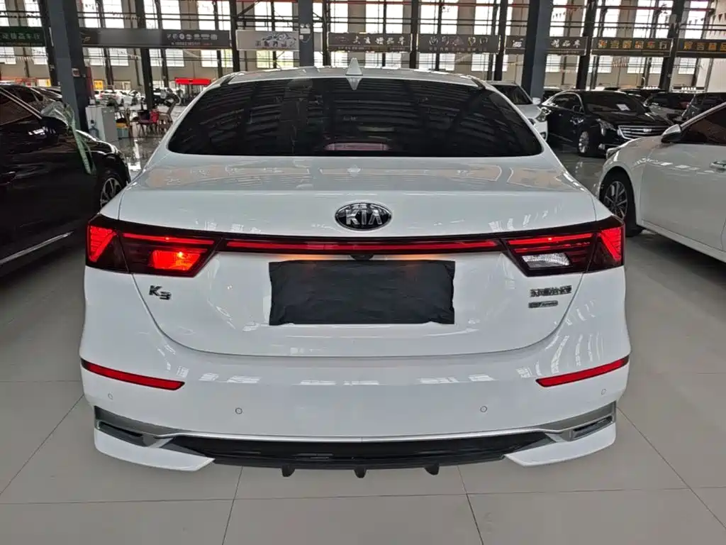 Kia K3 1.5 L CVT New Sharp