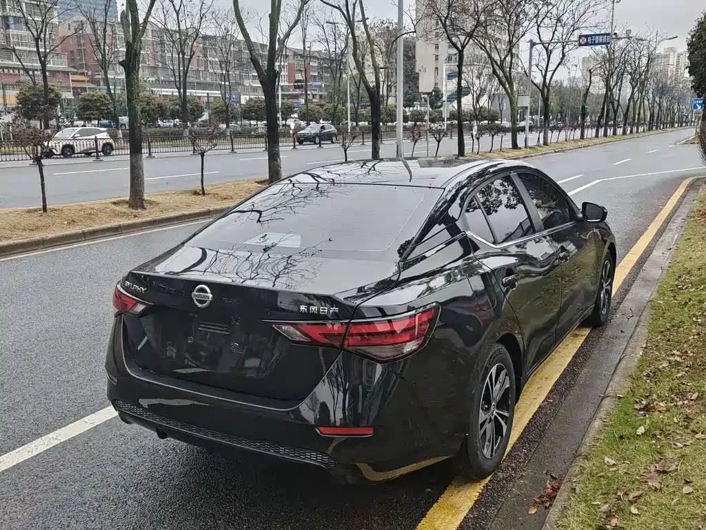 Sylphy 1.6 L XL CVT Joy