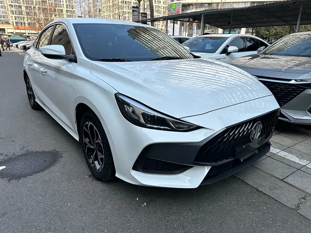 MG5 180 DVVT CVT Youth Style