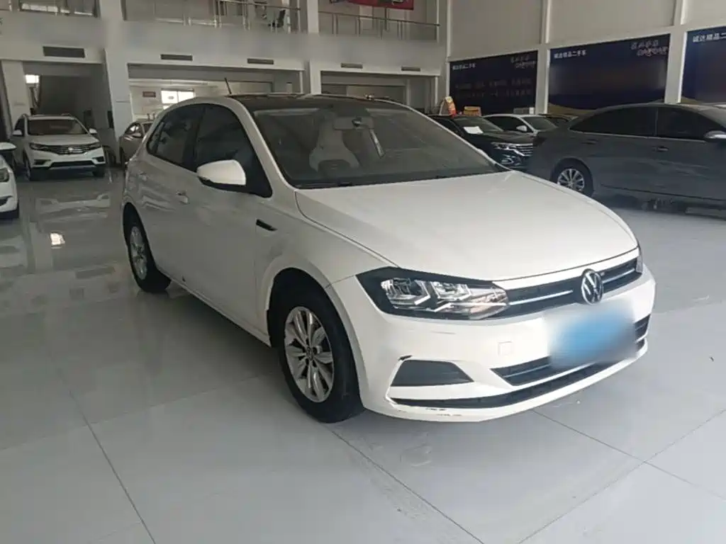 Polo Plus 1.5 L Auto Colorful Tech