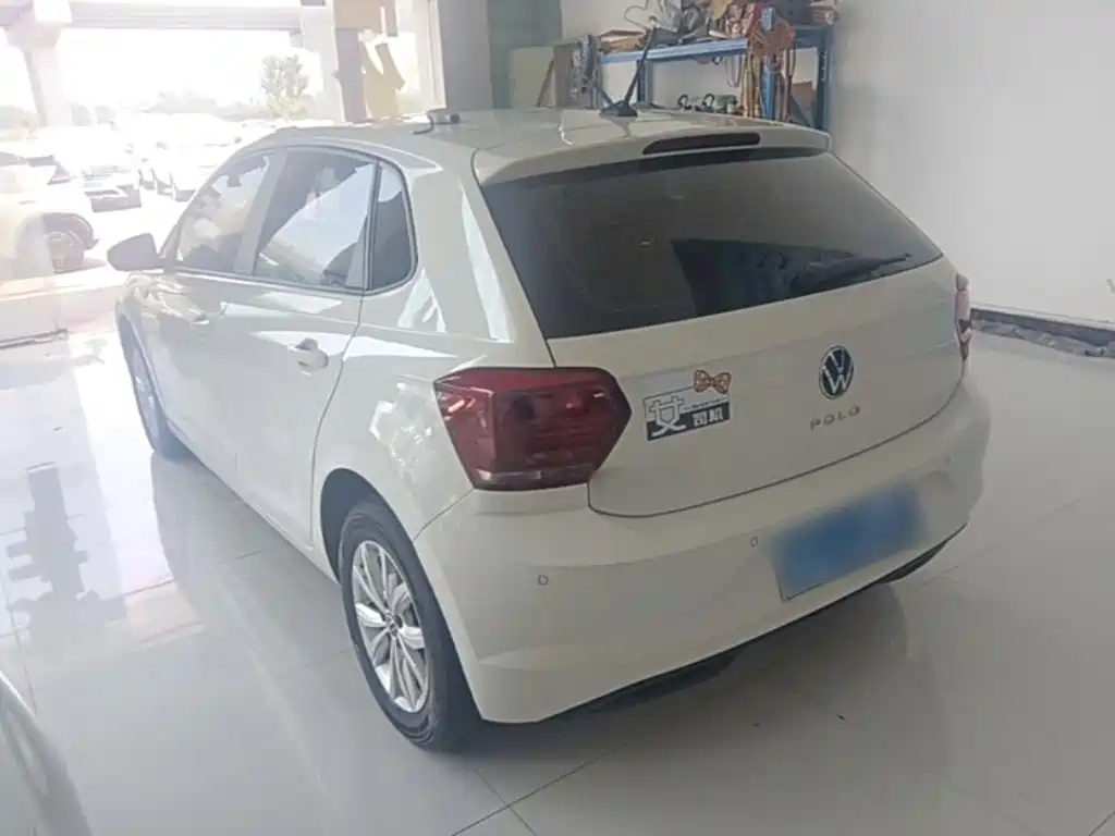 Polo Plus 1.5 L Auto Colorful Tech