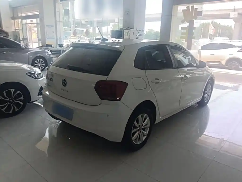 Polo Plus 1.5 L Auto Colorful Tech