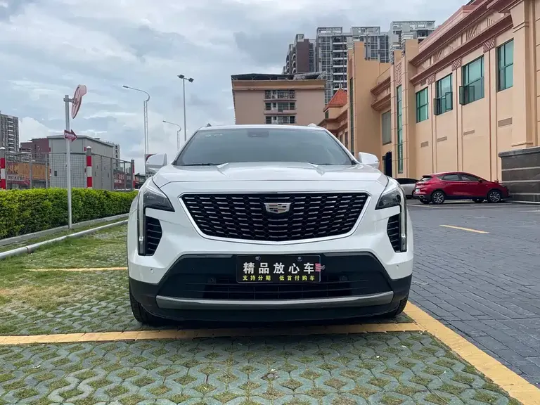 Cadillac XT4 28 T 4 WD Platinum