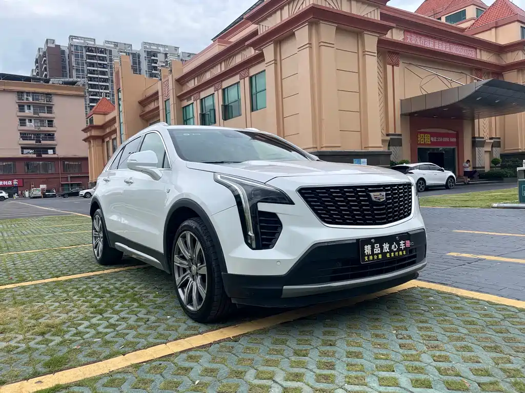 Cadillac XT4 28 T 4 WD Platinum