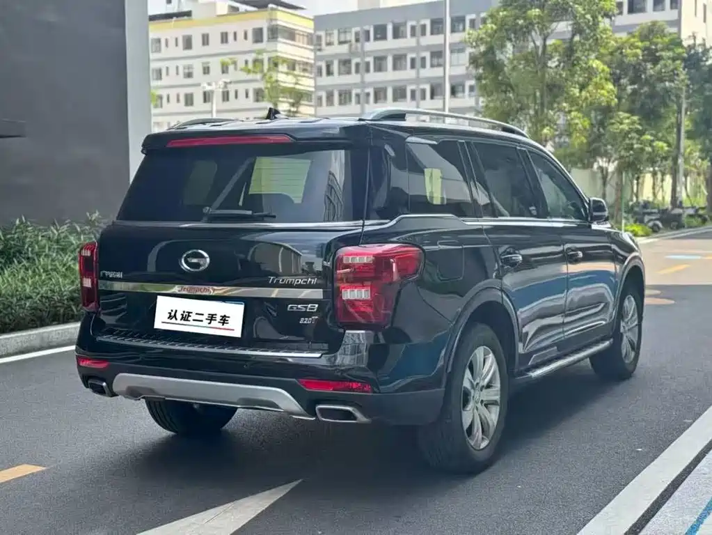 GAC Trumpchi GS8 320 T 2 WD Luxury (7-seat)