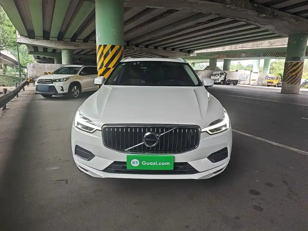 Volvo XC60 T5 4 WD Smart Ease CN-VI