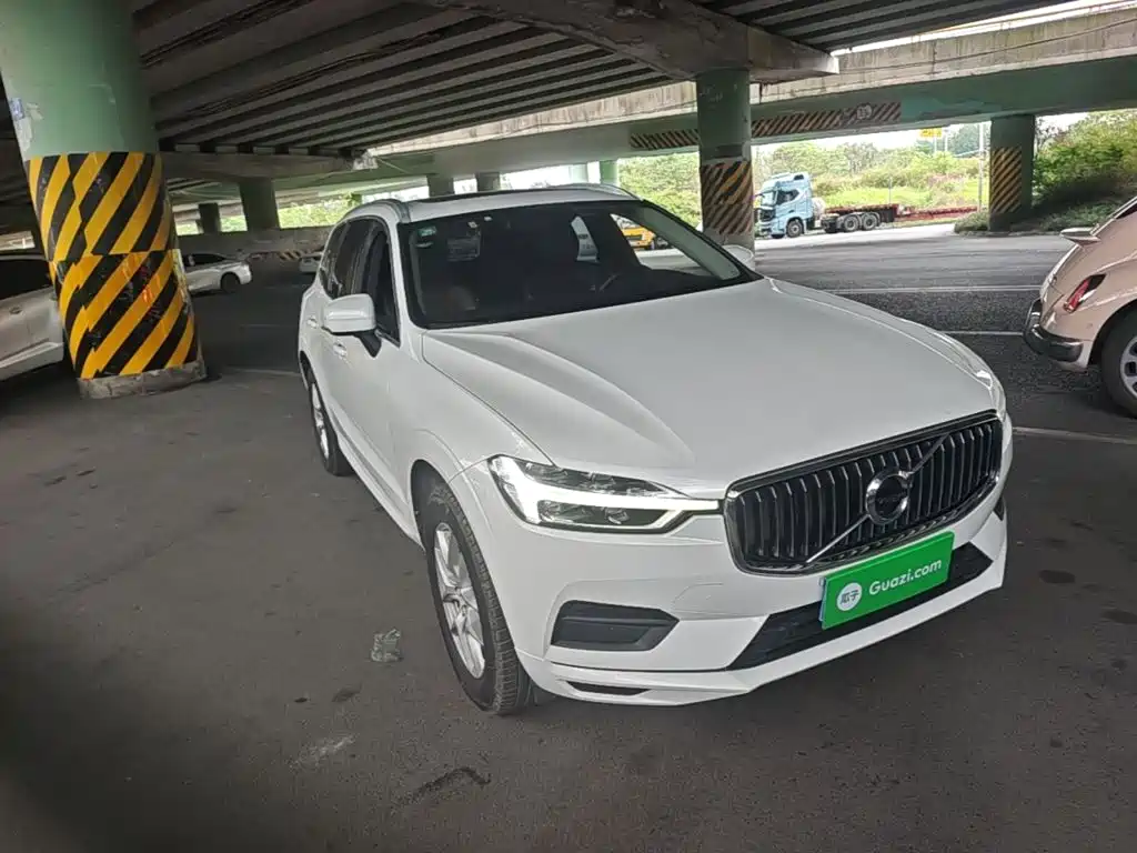Volvo XC60 T5 4 WD Smart Ease CN-VI