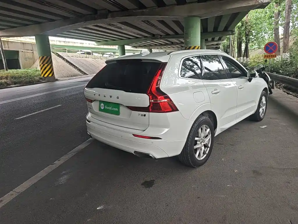 Volvo XC60 T5 4 WD Smart Ease CN-VI