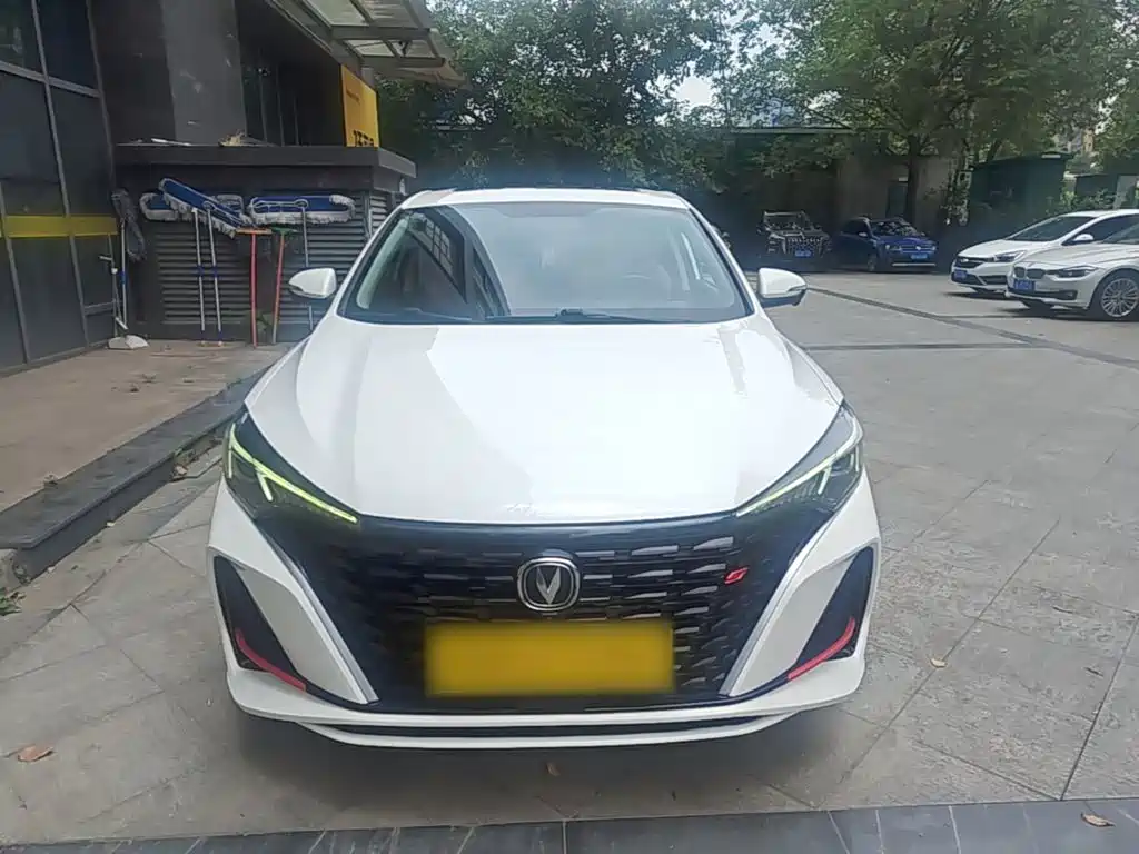 Eado Smooth Enjoyment PLUS Blue Whale NE 1.4 T GDI DCT Distinguished