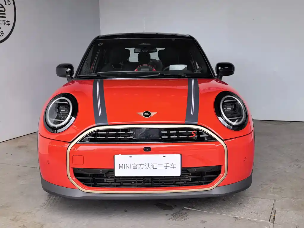MINI 2.0 T COOPER S Artist 5-door