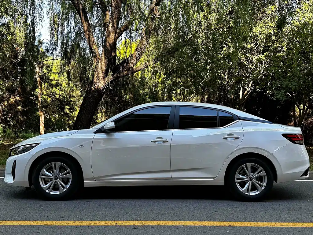 Sylphy 1.6 L CVT Sincere