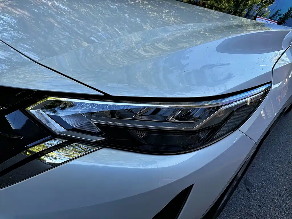 Sylphy 1.6 L CVT Sincere