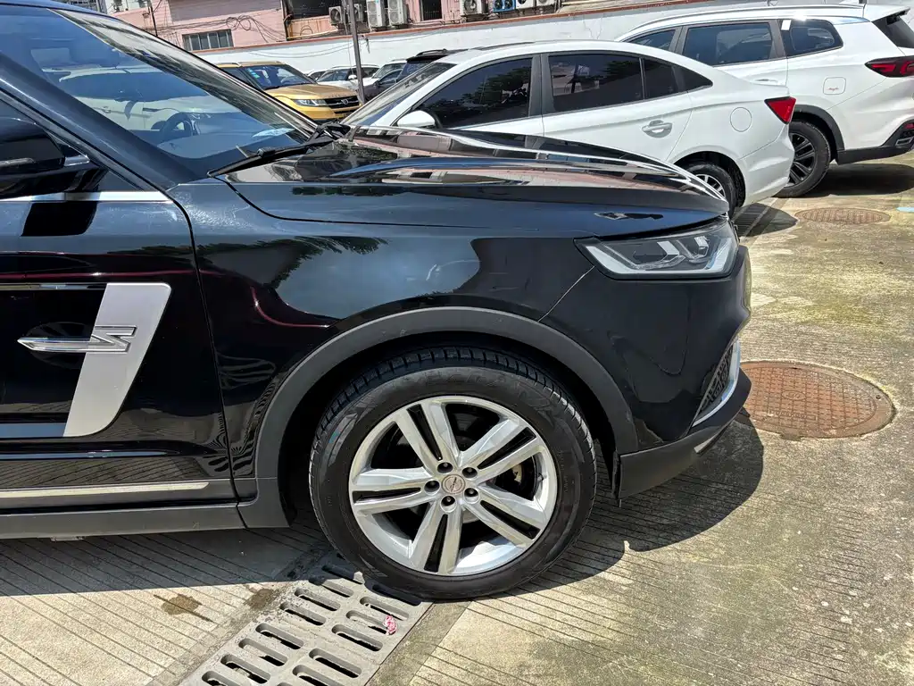Zotye T700 1.8 T DCT Premium