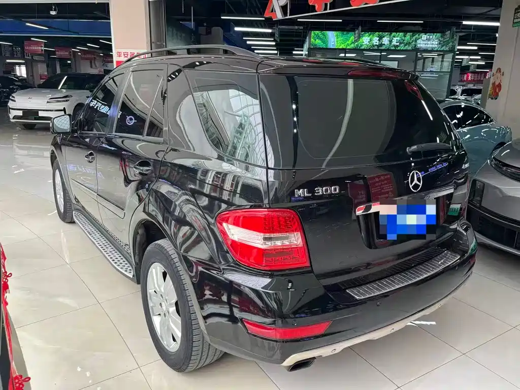 Mercedes-Benz M-Class ML 300 4 MATIC