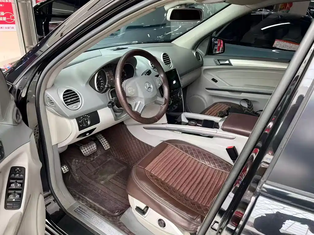 Mercedes-Benz M-Class ML 300 4 MATIC
