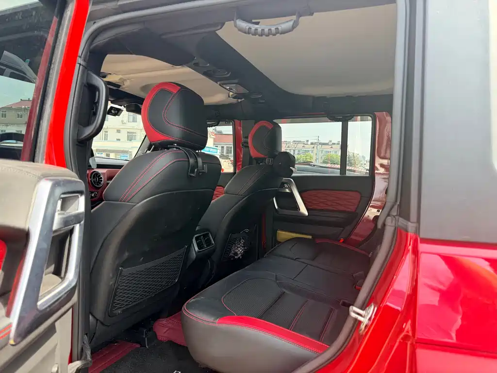 BAIC BJ40 2.0 T Auto 4 WD City Hunter Swordsman