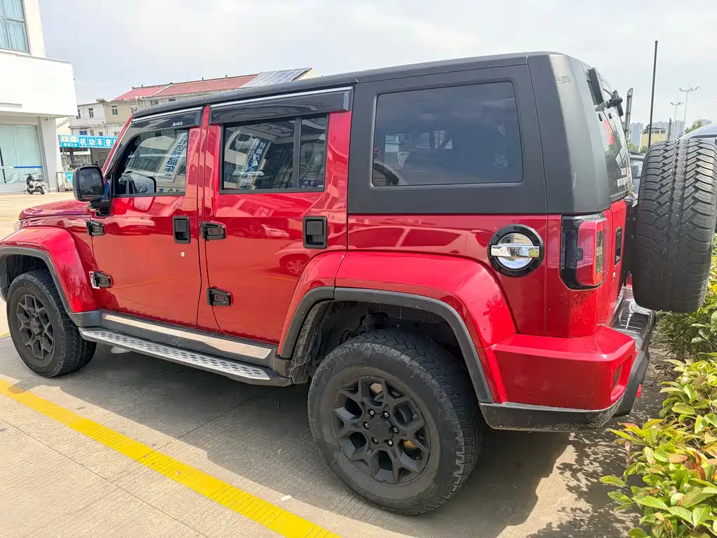 BAIC BJ40 2.0 T Auto 4 WD City Hunter Swordsman
