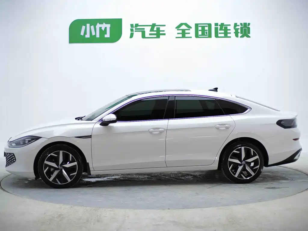 Lamando Lamando L 280 TSI DSG Spicy Cool
