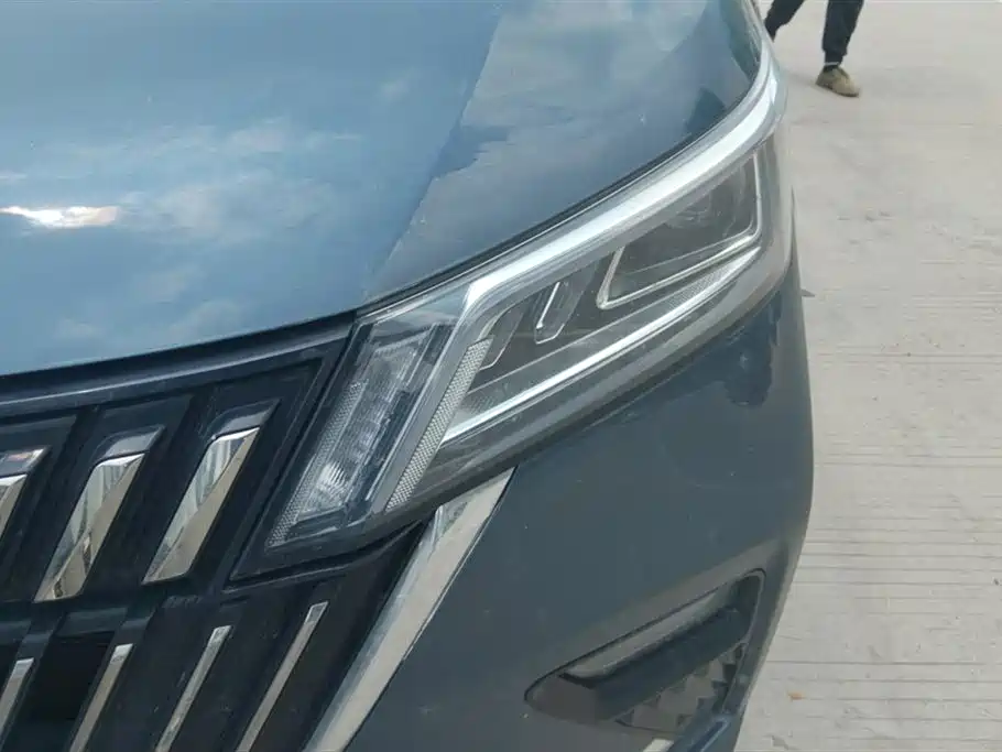 Wuling Jiachen 1.5 T CVT Premium Flagship
