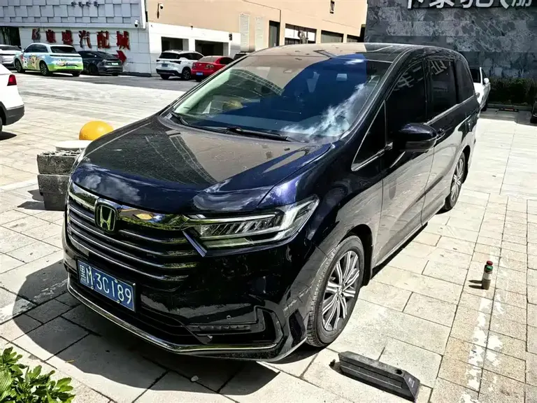 Honda Odyssey 2.0 L e:HEV Sharp· Leading Enjoyment