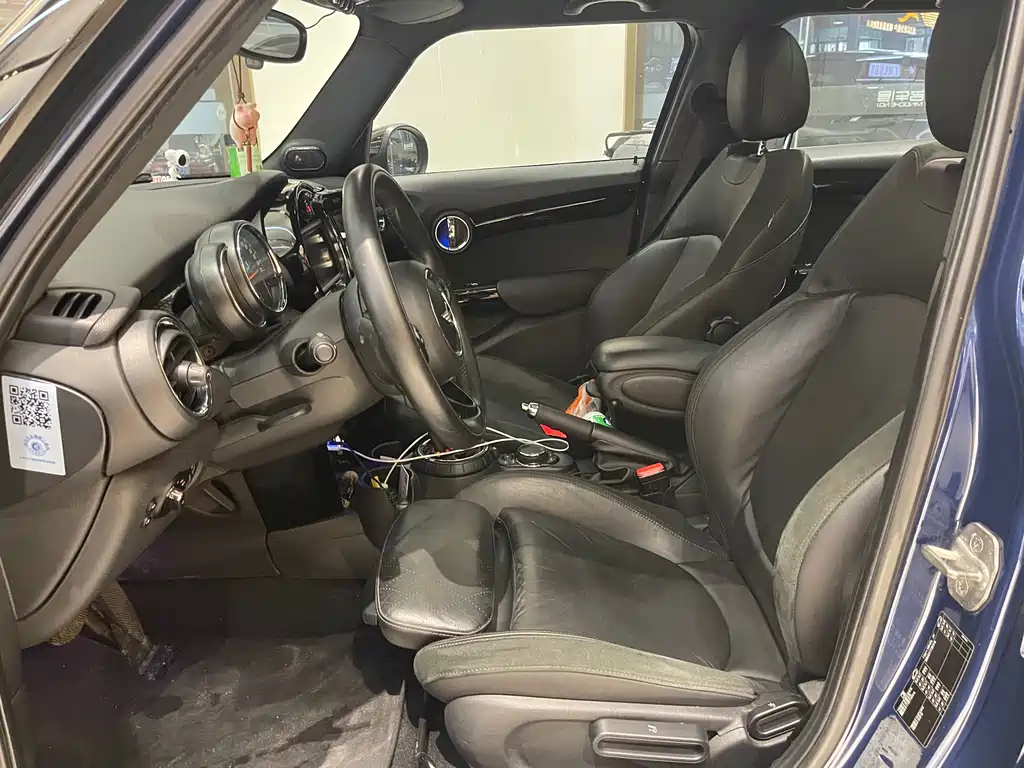 MINI 2.0 T COOPER S 5-door