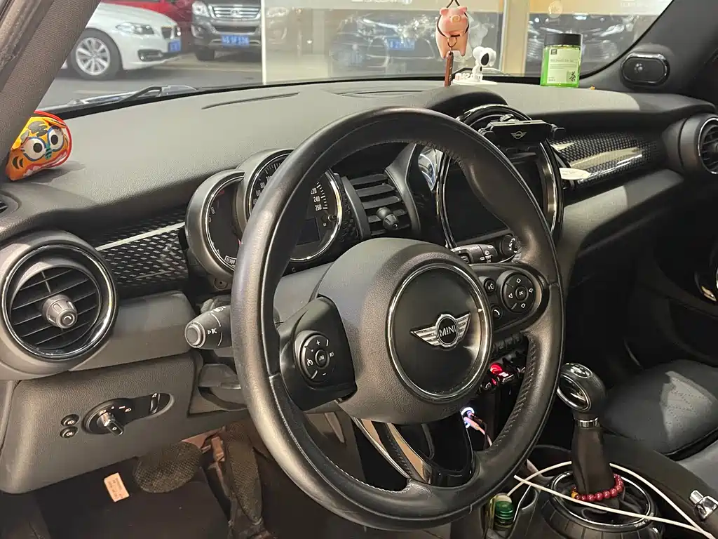 MINI 2.0 T COOPER S 5-door