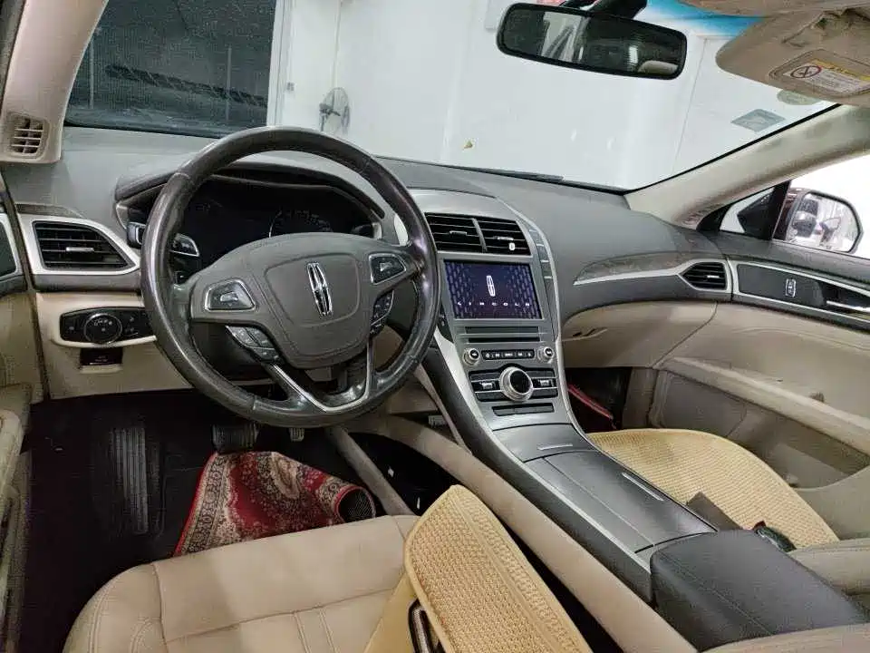 Lincoln MKZ 2.0 T Premium