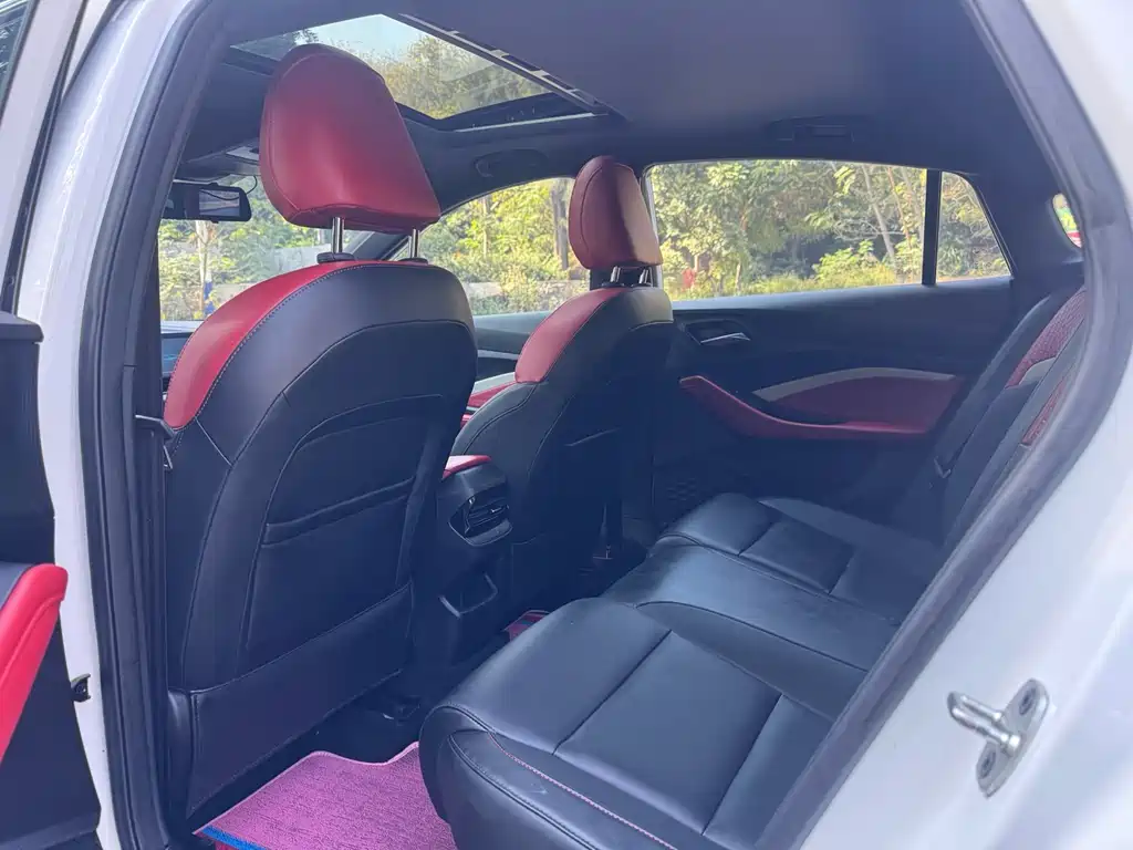 MG5 180 DVVT Manual Youth Luxury